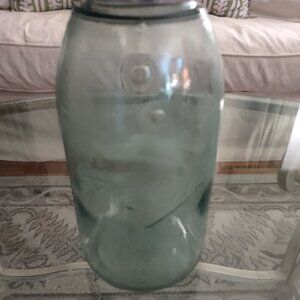 2 quart green jar vintage